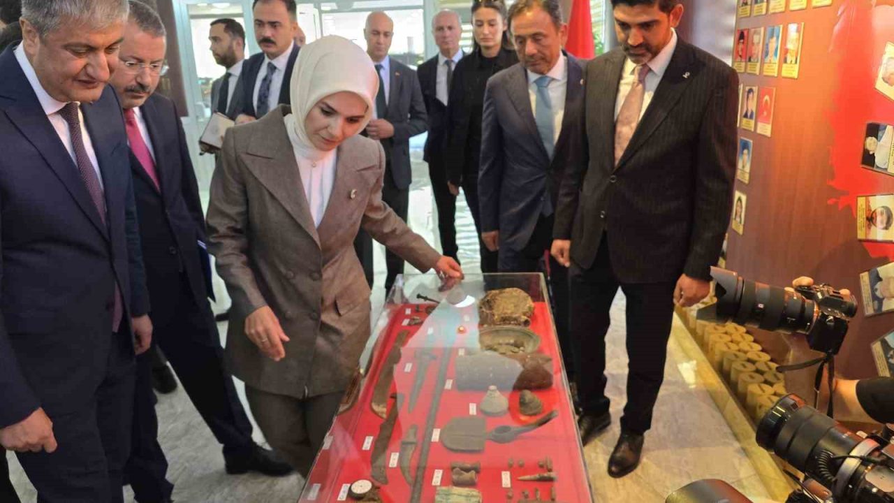 Aile ve Sosyal Hizmetler Bakanı Mahinur Özdemir Göktaş, Balıkesir depreminden