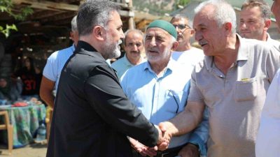 Tufanbeyli ilçesinde vatandaşlarla bir araya gelen AK Parti Adana İl