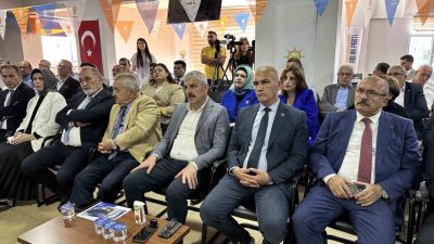 AK Parti Genel Başkan Yardımcısı ve Yerel Yönetimler Başkanı Mustafa