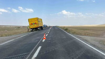 Akyaka’da meydana gelen trafik kazasında, kazaya karışan araçlarda maddi hasar