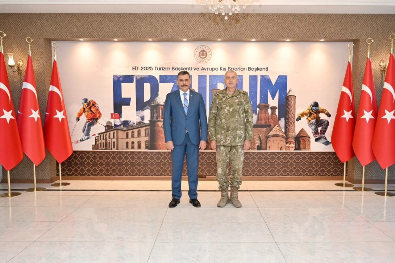 9’uncu Kolordu Komutanı Tuğgeneral Osman Akyıldız göreve başladı. Göreve yeni