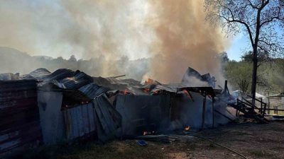 Sakarya’nın Kocaali ilçesinde samanlıkta çıkan yangın itfaiye ekiplerince söndürüldü. Yangında,