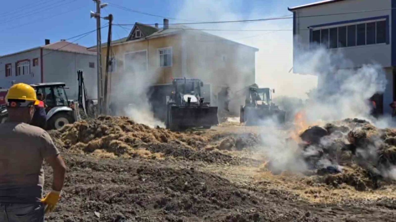 Amasya’nın Suluova ilçesinde, altından dumanların yükseldiği evi yanmaktan itfaiye ve