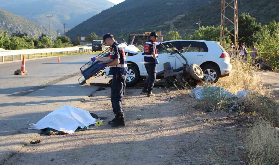 Amasya’da otomobil ve patpatın çarpıştığı kazada anne ile oğlu olay