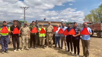 Arpaçay’da jandarma trafik ekipleri hasat dönemi olması dolayısıyla bir takım