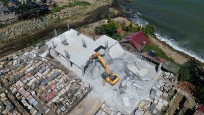 Trabzon’un Arsin ilçesi Güzelyalı Mahallesi’nde kıyı kenar çizgisi içerisinde inşa