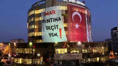 Cumhuriyet Halk Partisi (CHP) Genel Başkanı Özgür Özel’in partisinden istifa