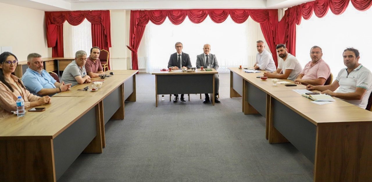 Bayburt İl Milli Eğitim Müdürü Ömer Faruk Kahraman, Aydıntepe ilçesindeki