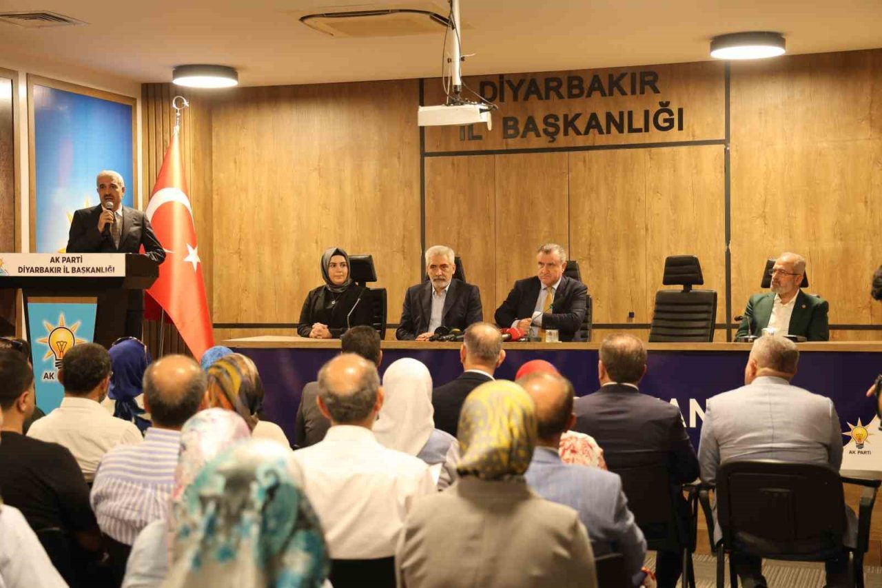 Gençlik ve Spor Bakanı Osman Aşkın Bak, ’Terörsüz Türkiye’ sürecinin