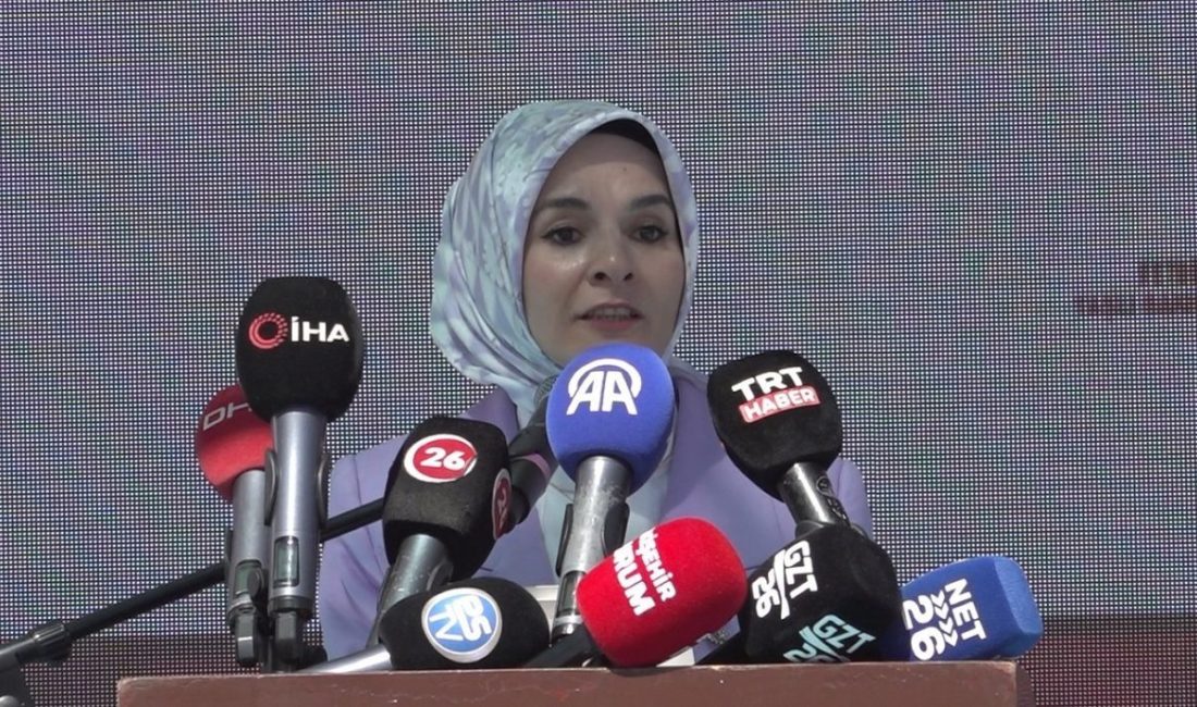 Eskişehir’de huzurevi açılışına katılan Aile ve Sosyal Hizmetler Bakanı Mahinur