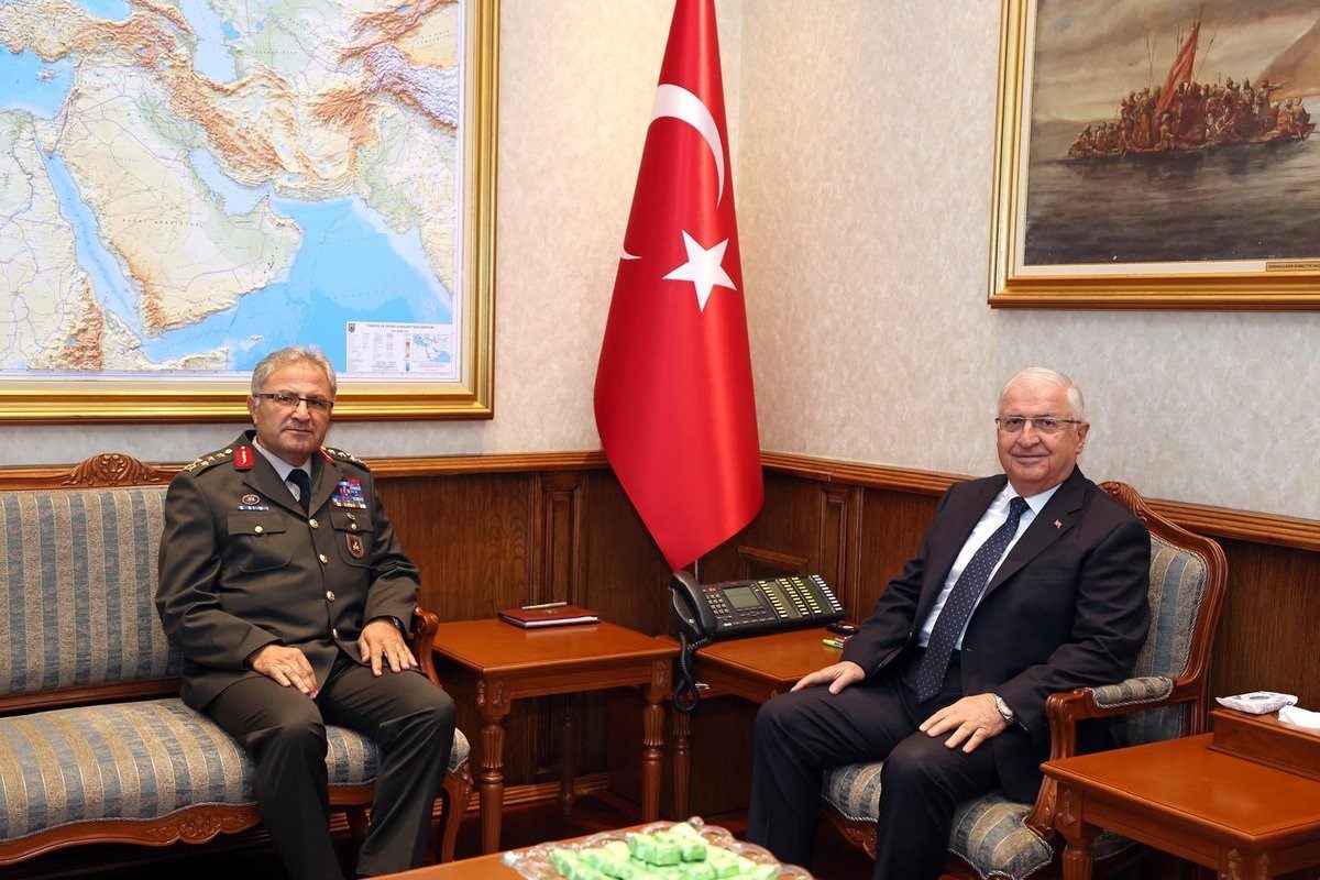 Milli Savunma Bakanı Yaşar Güler, Kara Kuvvetleri Komutanı olarak atanan