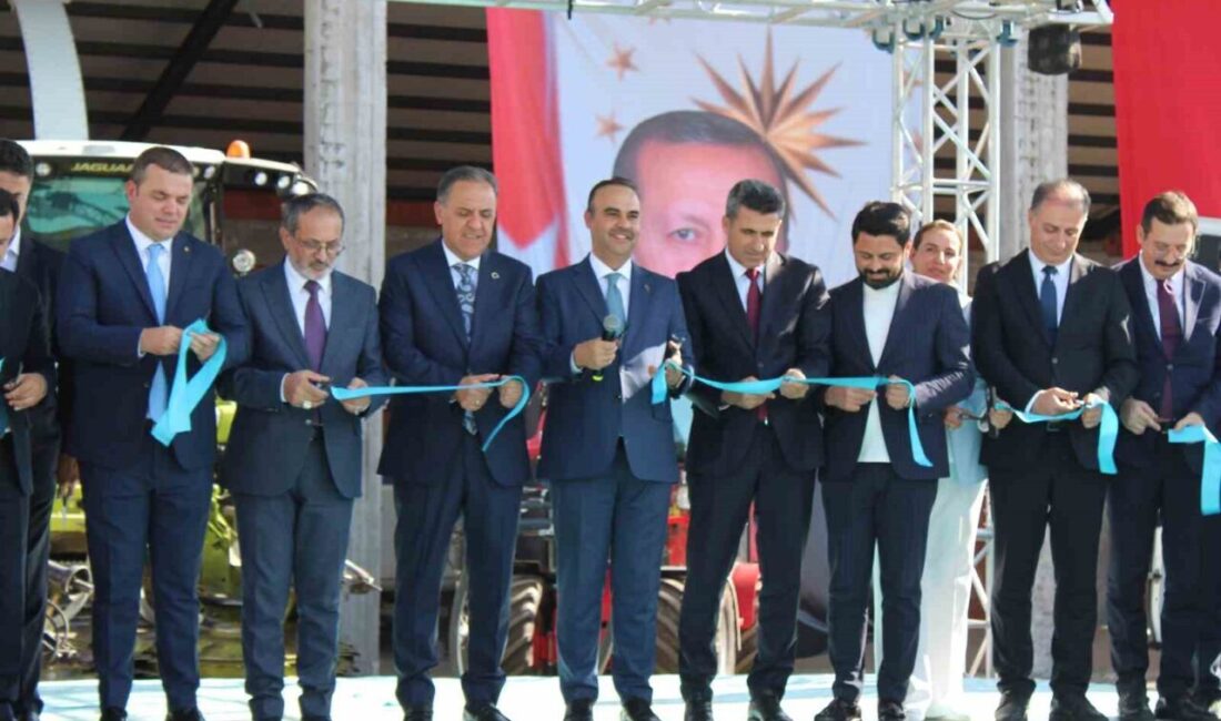 Sanayi ve Teknoloji Bakanı Mehmet Fatih Kacır, Cumhurbaşkanı Recep Tayyip