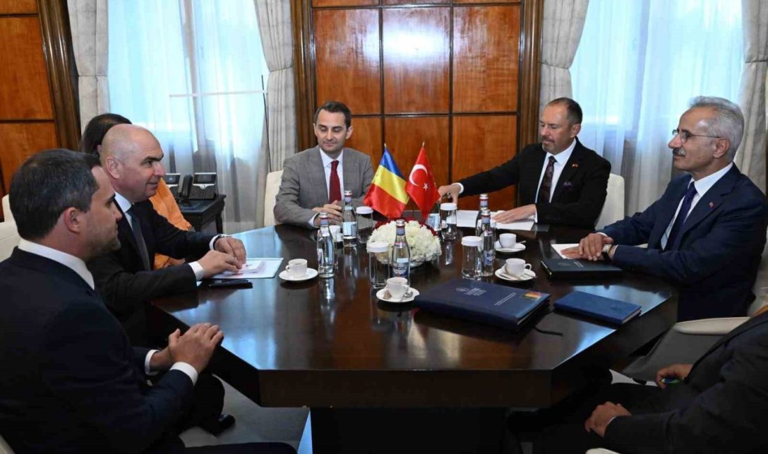 Ulaştırma ve Altyapı Bakanı Abdulkadir Uraloğlu, Romanya Başbakanı Ilie Bolojan