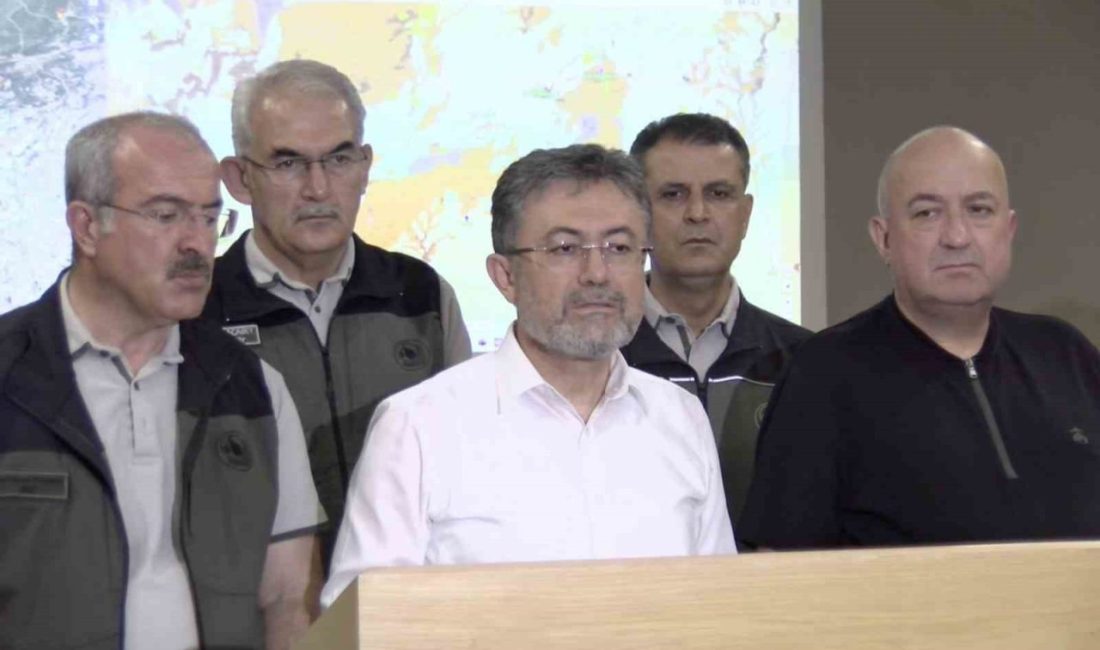 Tarım ve Orman Bakanı İbrahim Yumaklı, Çanakkale’de çıkan orman yangınlarıyla