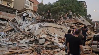 Balıkesir’de meydana gelen 6.1 büyüklüğündeki deprem, kent genelinde paniğe yol