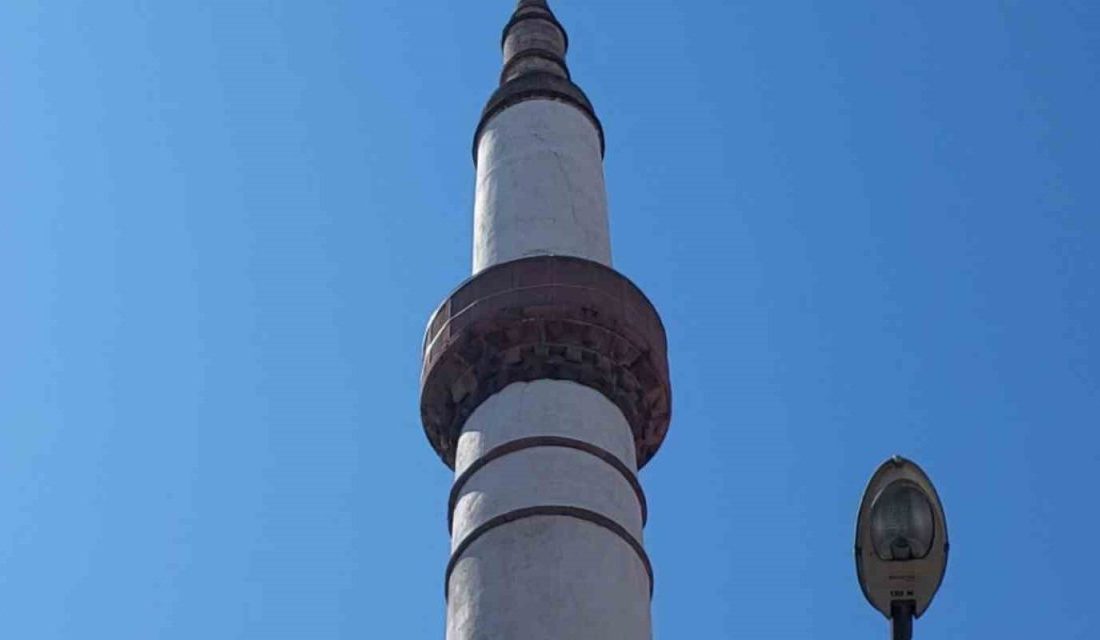 Balıkesir çarşı merkezde bulunan ve yaklaşık 250 yıllık olan tarihi