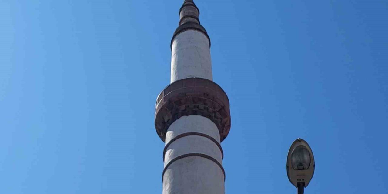 Balıkesir çarşı merkezde bulunan ve yaklaşık 250 yıllık olan tarihi