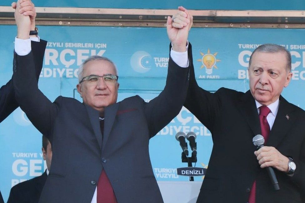 DENİZLİ (İHA) – AK Parti’nin 24’üncü kuruluş yıl dönümünü kutlayan