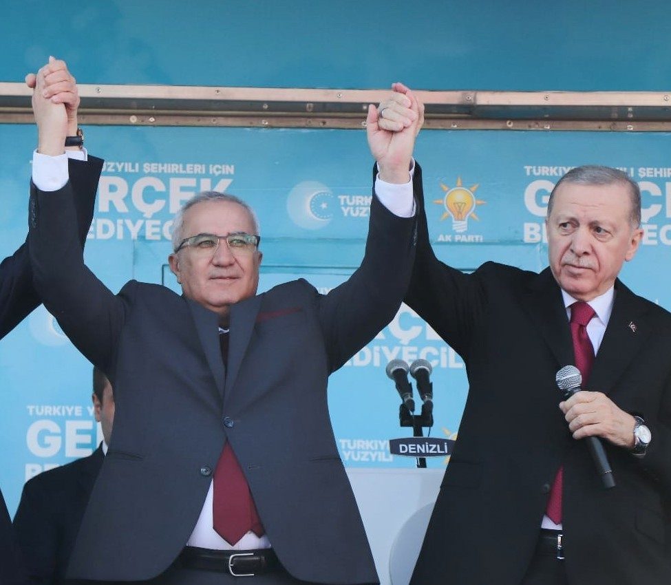 DENİZLİ (İHA) – AK Parti’nin 24’üncü kuruluş yıl dönümünü kutlayan