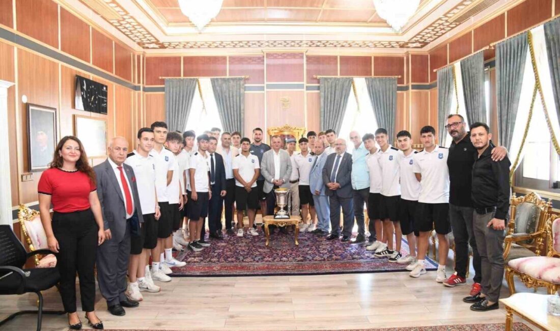 Yunusemre Belediye Başkanı Semih Balaban, Manisa Büyükşehir Belediye Başkanı Ferdi