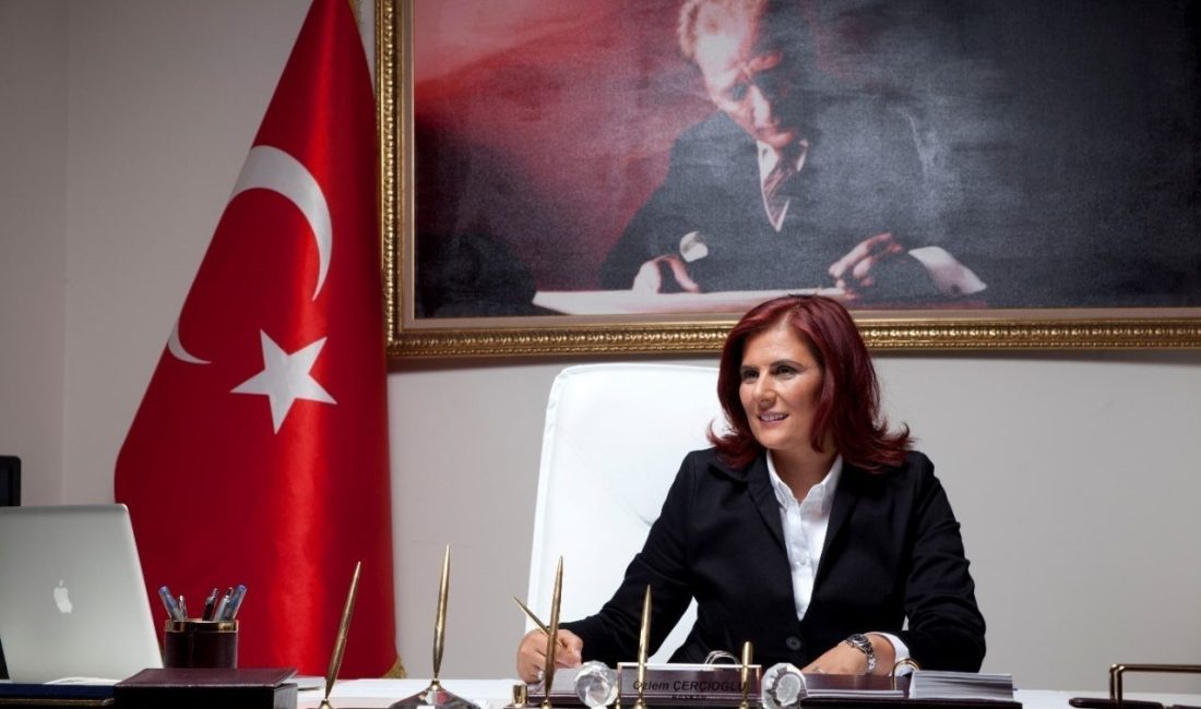 Aydın Büyükşehir Belediye Başkanı Özlem Çerçioğlu, yaptığı açıklama ile Cumhuriyet