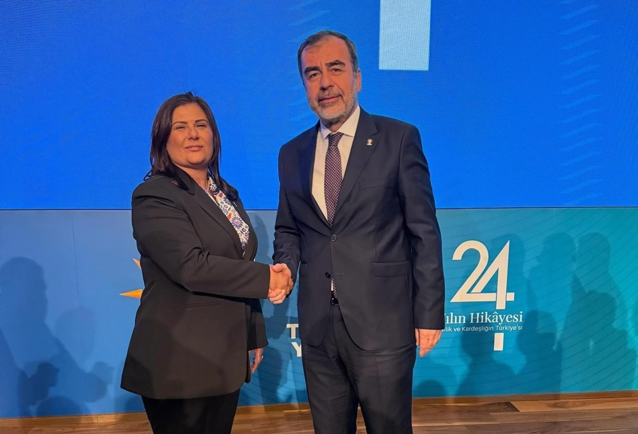 AK Parti Aydın il teşkilatının, Büyükşehir Belediye Başkanı Özlem Çerçioğlu’na