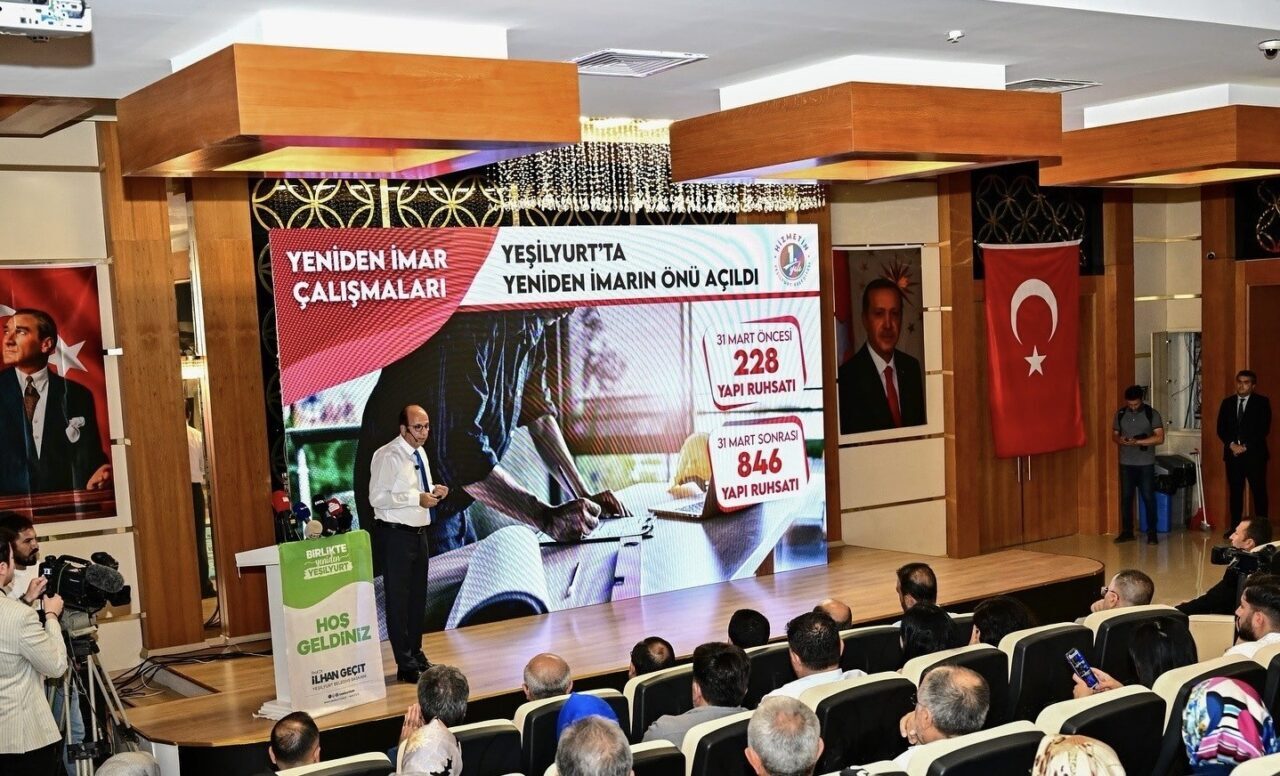 Yeşilyurt Belediye Başkanı Prof. Dr. İlhan Geçit, yerel seçimlerin ardından