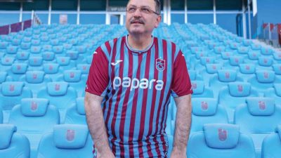 Trabzonspor’un başlattığı ’TS Black Card Kampanyası’na 61 adet kart alarak