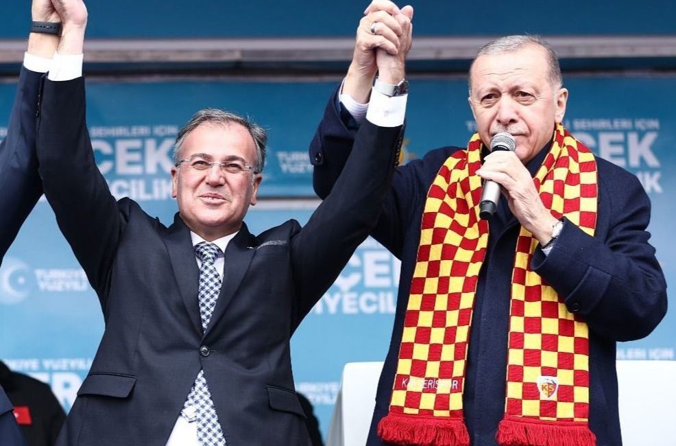 Başkan Özdoğan: “AK Parti, milletin umut kapısı, Türkiye’nin hizmet hafızasıdır” Hacılar Belediye Başkanı Bilal Özdoğan, AK Parti’nin 24. kuruluş yıl