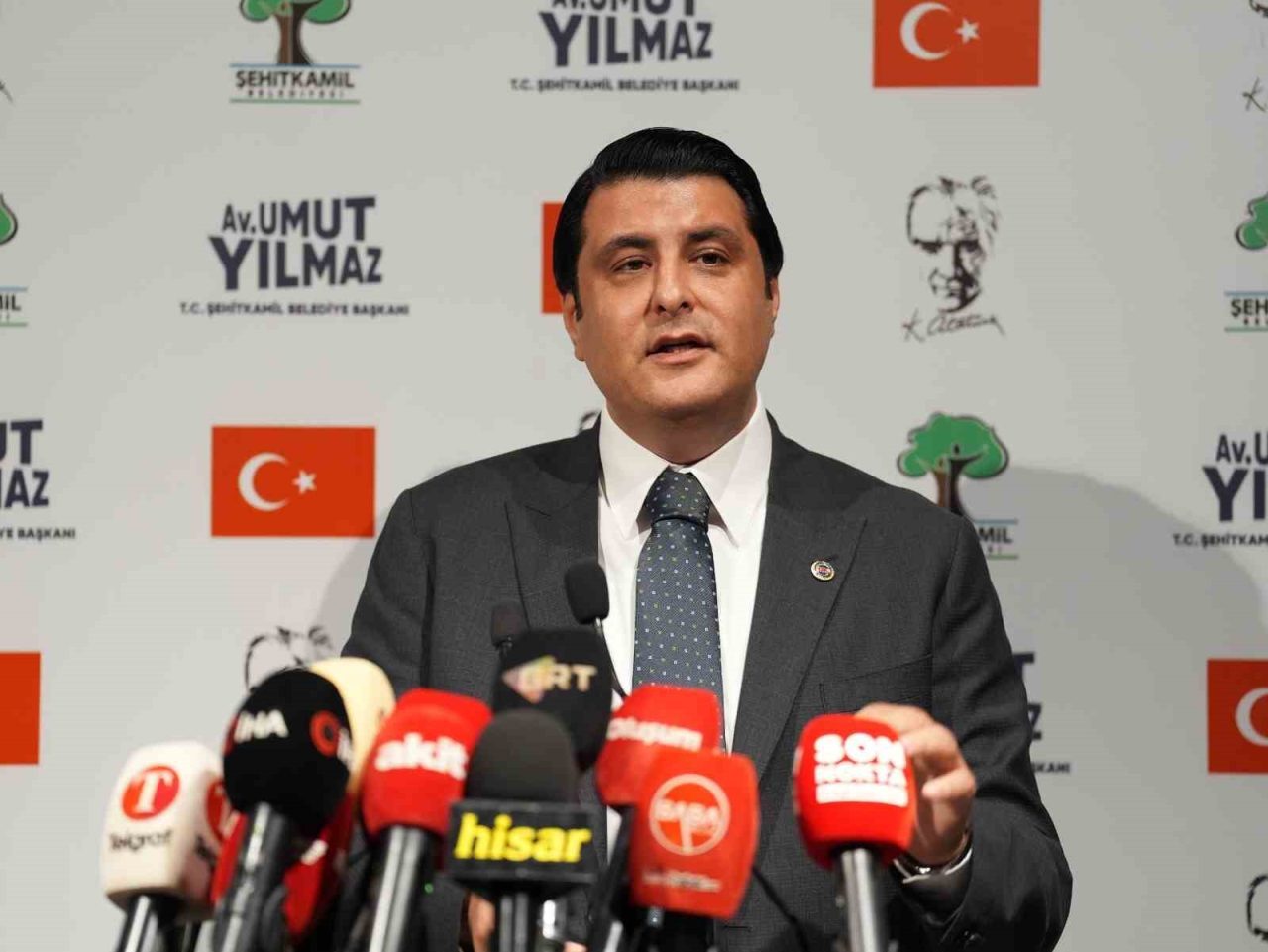 Şehitkamil Belediye Başkanı Umut Yılmaz, düzenlediği basın toplantısıyla hakkında ortaya