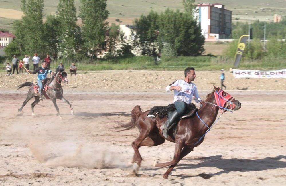 Bayburt’ta 2025 yılı Atlı Cirit İl Birinciliği müsabakaları bugün başlıyor.