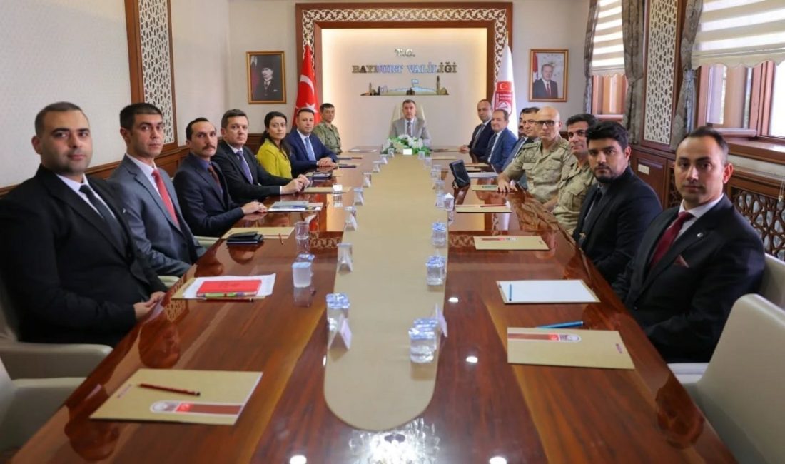 Bayburt Valisi Mustafa Eldivan başkanlığında Genişletilmiş İl Güvenlik ve Asayiş