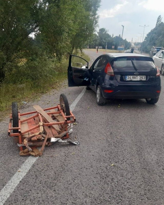 Bayburt’un Arpalı beldesinde trafik kazası meydana geldi. Kazada, 63 yaşındaki