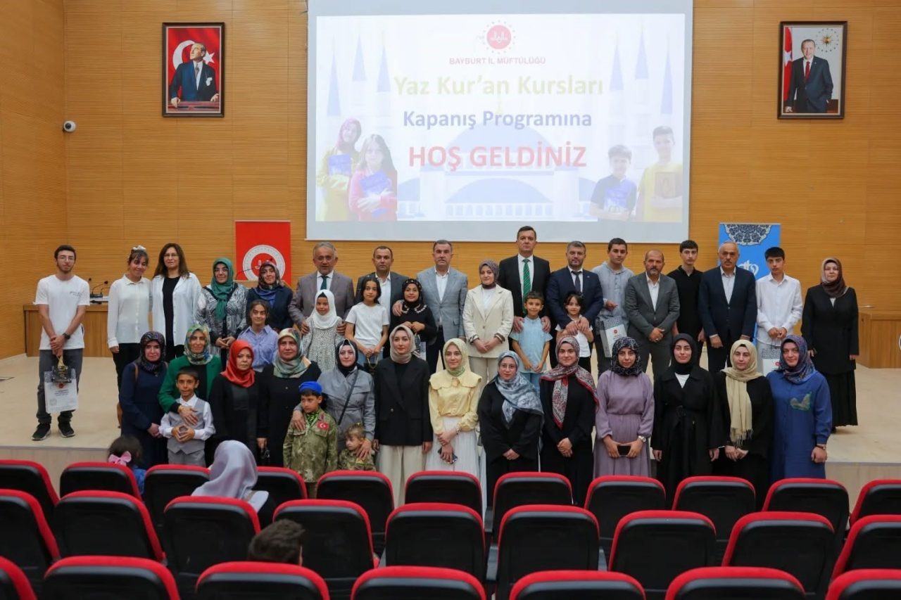 Bayburt’ta İl Müftülüğünün koordinesinde Yaz Kur’an Kursları kapanış programı gerçekleşti.