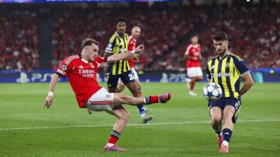 Portekiz ekibi Benfica, milli futbolcu Kerem Aktürkoğlu’nun transferi için Fenerbahçe