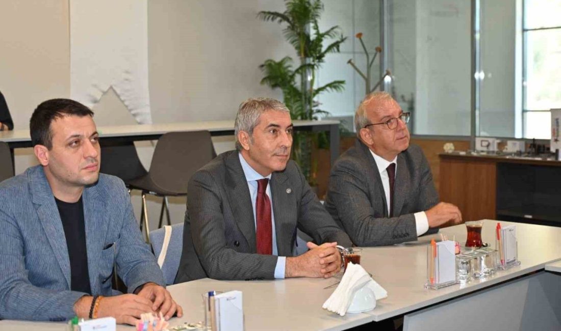 Beypazarı Kaymakamı Ünal Coşkun ve beraberindeki heyet, OSTİM Organize Sanayi