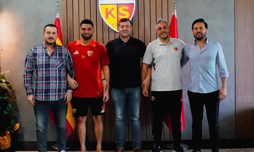 Kayserispor’un başarılı kalecisi Bilal Bayazıt, günün birlik günü olduğunu söyledi.