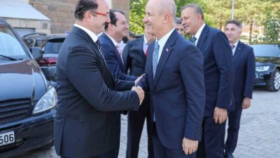 Malazgirt Zaferinin 954. yıldönümü kutlamaları kapsamında Bitlis’in Ahlat ilçesinde düzenlenen