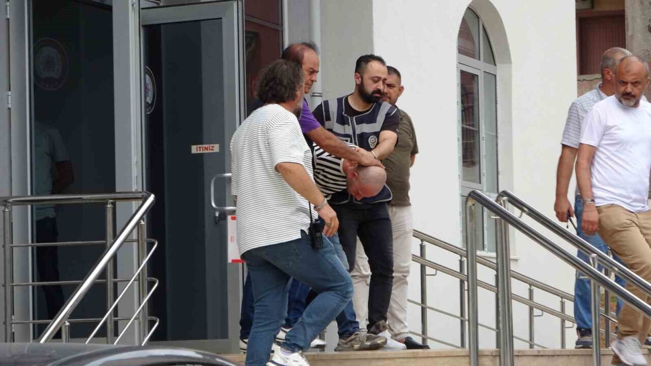 Trabzon’un Beşikdüzü ilçesinde önceki gece boşanma aşamasındaki eşi Sinem Topaloğlu’nu