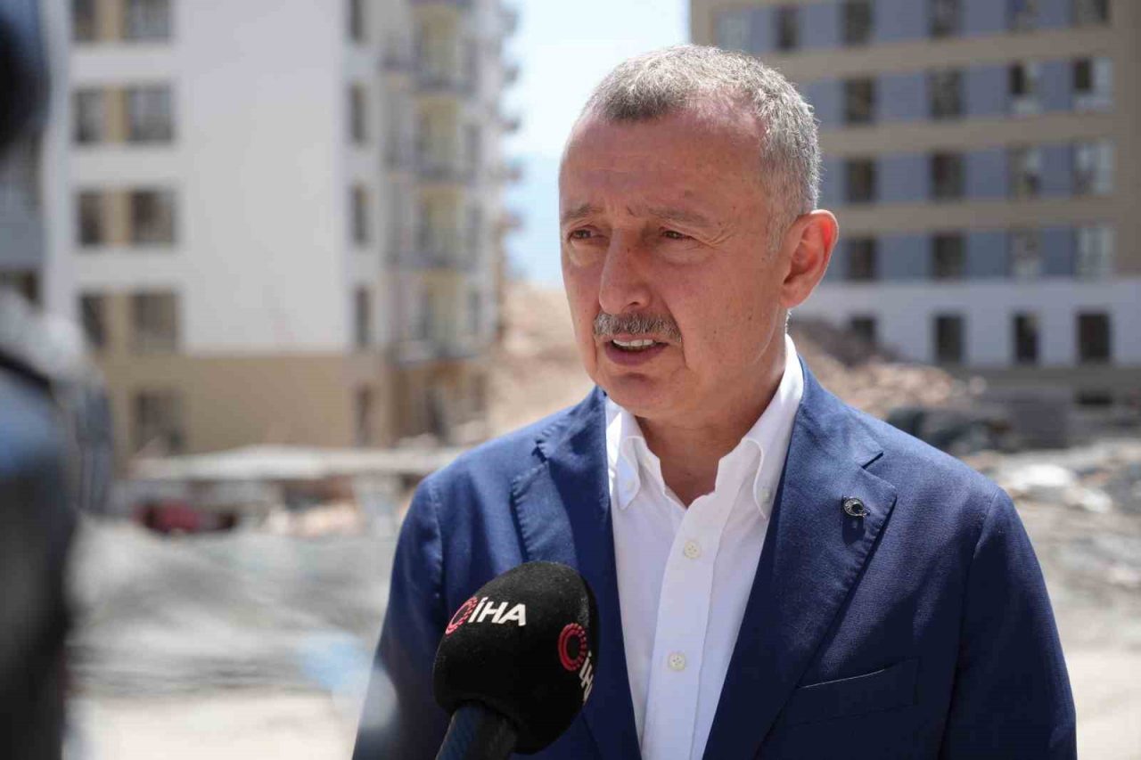 Kocaeli Büyükşehir Belediye Başkanı Tahir Büyükakın, CHP Genel Başkan Yardımcısı