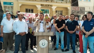 DENİZLİ (İHA) – Denizli’nin Çal ilçesinde düzenlenen üzüm fiyatı eyleminde