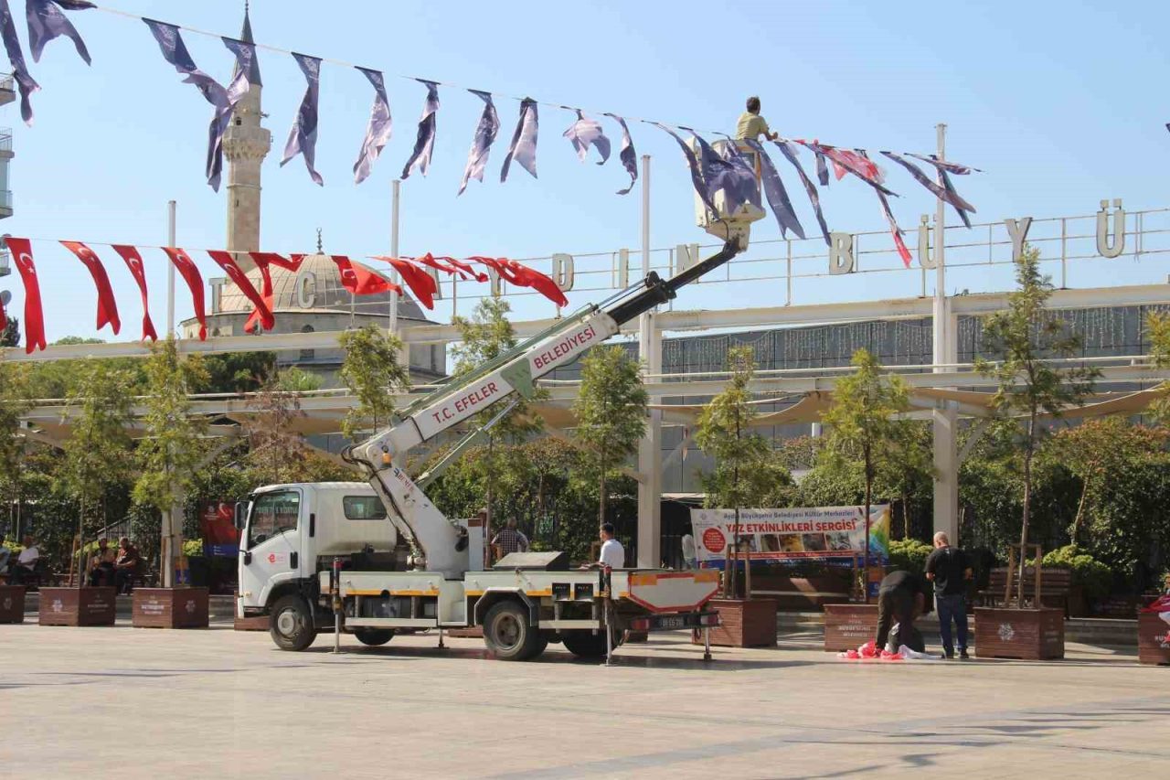 Cumhuriyet Halk Partisi (CHP) Genel Başkanı Özgür Özel tarafından, Özlem