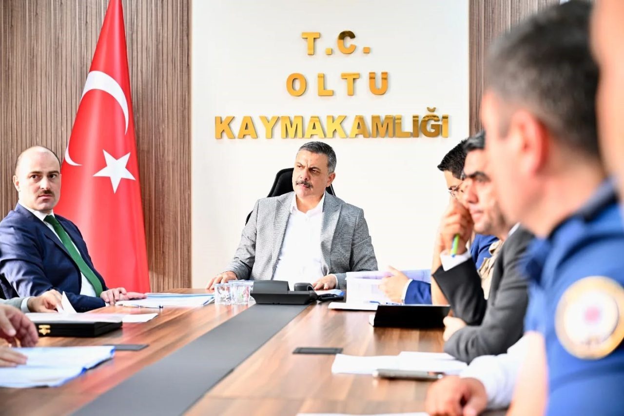 Erzurum Valisi Mustafa Çiftçi başkanlığında düzenlenen “Sokak Hayvanlarına Yönelik Tedbirler”