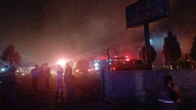 Çorum’da bir tekstil fabrikasında yangın çıktı. Bölgeye çok sayıda itfaiye