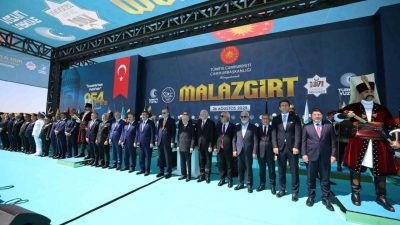 Cumhurbaşkanı Recep Tayyip Erdoğan, yönünü Ankara’ya ve Şam’a dönenlerin kazanacağını