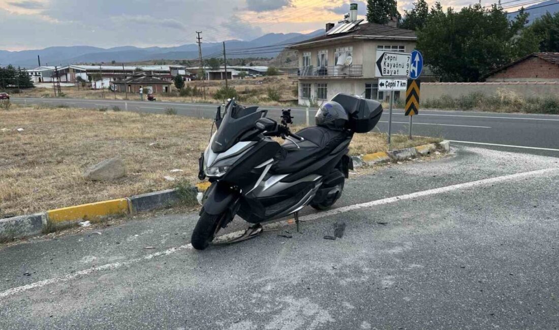 Kastamonu’nun Tosya ilçesi D100 karayolunda otomobil ile motosikletin çarpışması neticesinde