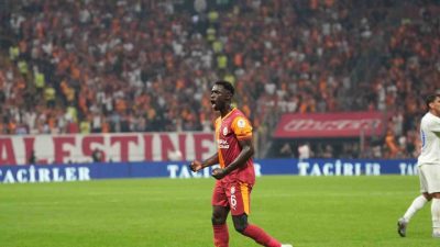 Galatasaray’ın Kolombiyalı futbolcusu Davinson Sanchez, Çaykur Rizespor karşısında bu sezonki