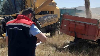 Demirözü’nde hasat sezonunun başlamasıyla birlikte İlçe Tarım ve Orman Müdürlüğü