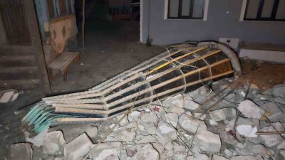 Balıkesir’in Sındırgı ilçesinde meydana gelen 6,1 büyüklüğündeki depremin ardından ilçe