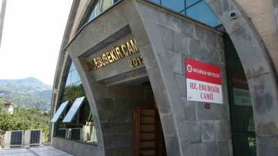 Trabzon’da, dünyada bir benzeri olmayan Hazreti Ebubekir Camii mimarisi ve